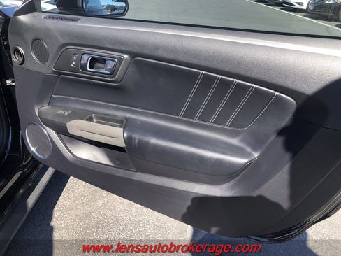 Used 2018 Ford Mustang GT Premium image 16