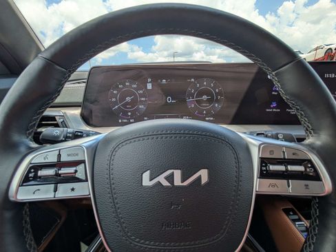 Certified 2023 Kia Telluride SX Prestige X-Line AWD/4WD image 38