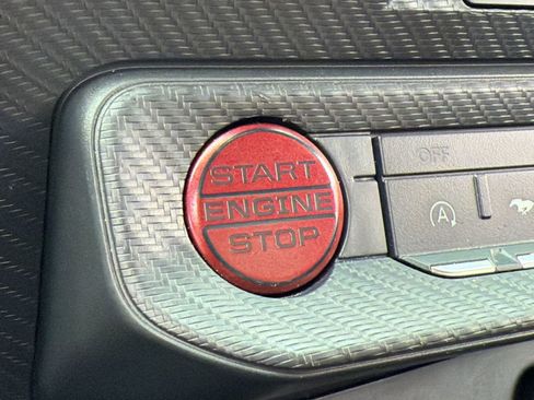 Used 2025 Ford Mustang Coupe RWD image 21