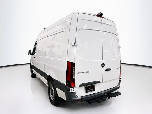 Used 2023 Mercedes-Benz Sprinter 144 Cargo image 5