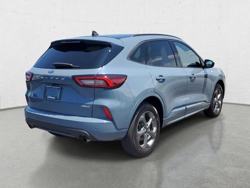 Used 2023 Ford Escape ST-Line w/ Tech Pack #1 AWD/4WD image 7