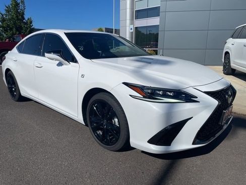 Used 2025 Lexus ES 300h F Sport w/ Accessory Package (Z2) FWD image 3