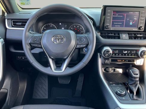 Used 2022 Toyota RAV4 SE AWD/4WD image 6
