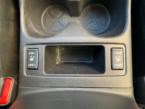 Used 2017 Nissan Rogue SV image 23