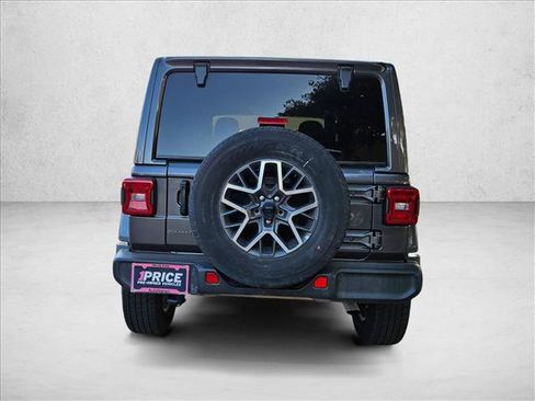 Used 2025 Jeep Wrangler Unlimited Sahara AWD/4WD image 6
