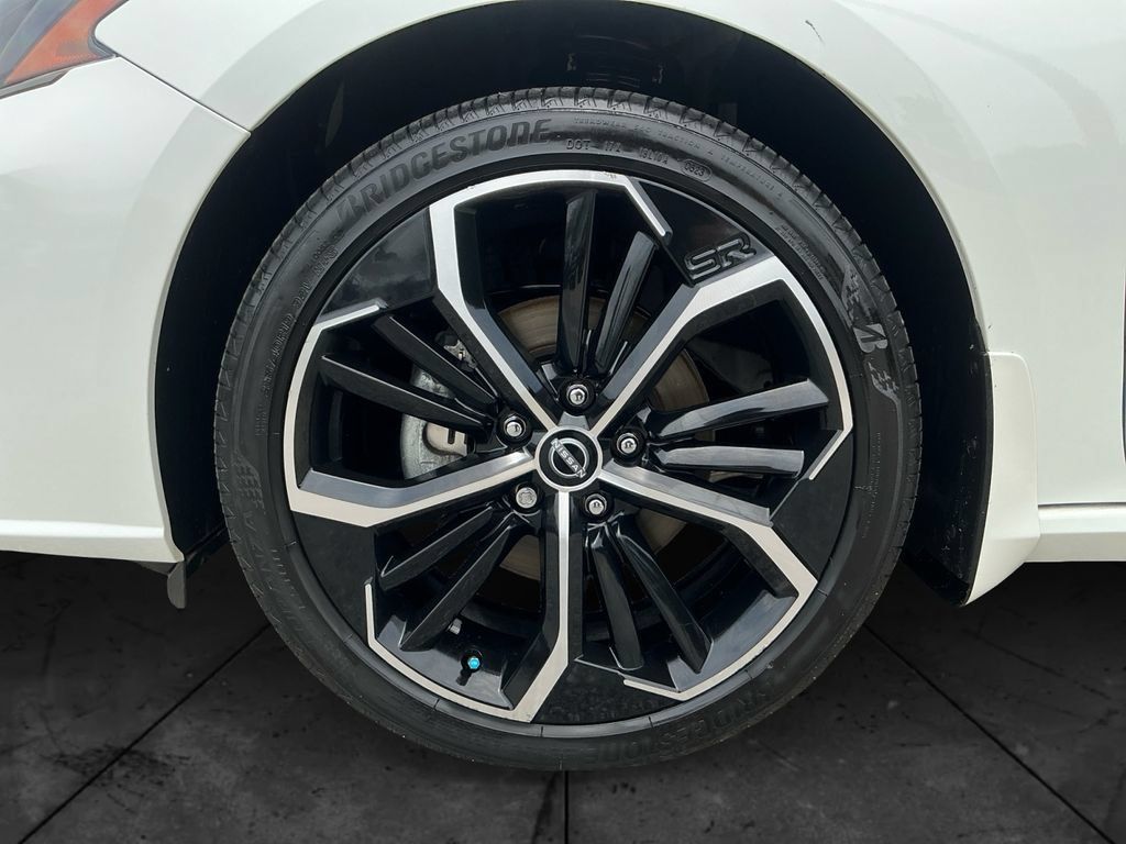 Used 2023 Nissan Altima 2.5 SR w/ SR Premium Package AWD/4WD image 15