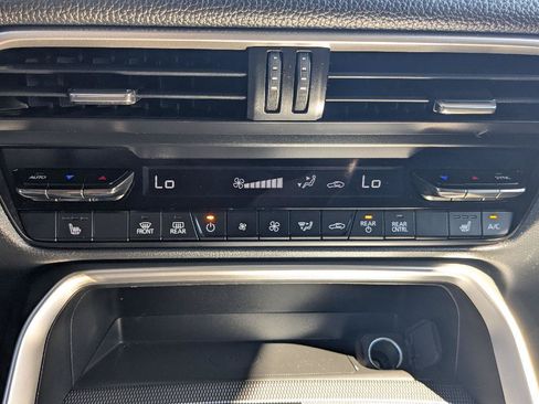 Used 2024 MAZDA CX-90 Plug-In Hybrid w/ Preferred AWD/4WD image 27