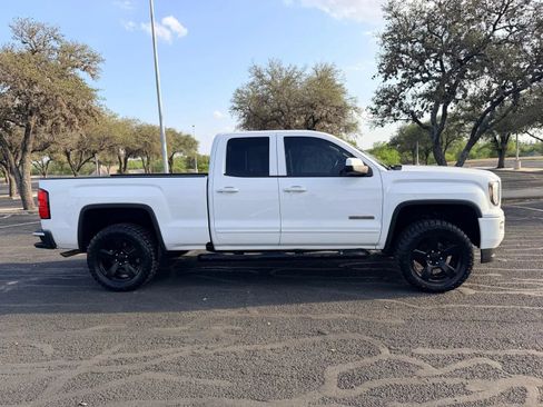 Used 2017 GMC Sierra 1500 SLE w/ SLE Value Package image 8