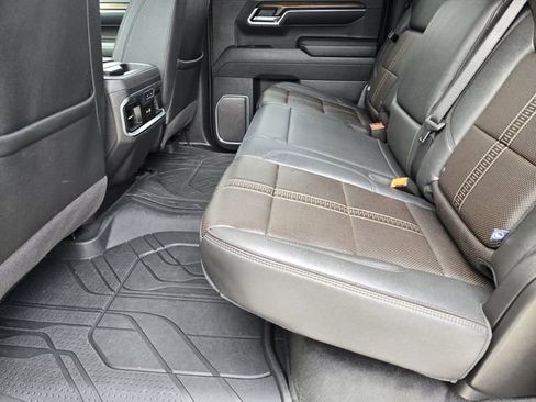 Used 2025 Chevrolet Silverado 1500 High Country w/ High Country Premium Package AWD/4WD image 30