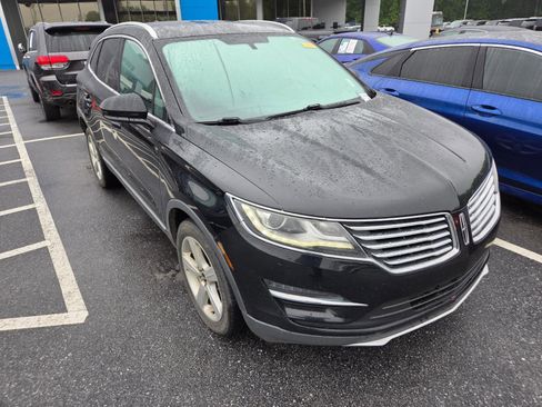Used 2017 Lincoln MKC Premiere AWD/4WD image 3