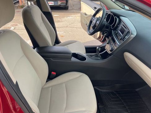 Used 2015 Kia Optima LX image 19