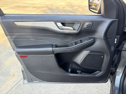 Used 2021 Ford Escape SEL w/ Technology Package image 15