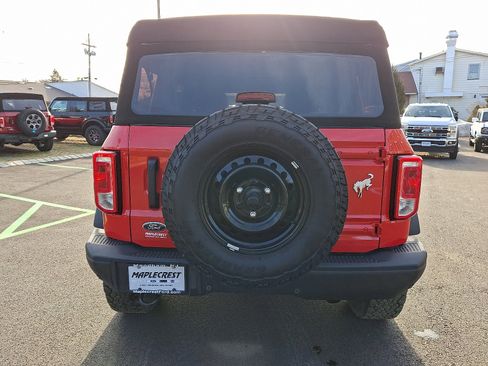 Used 2023 Ford Bronco Black Diamond image 6