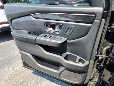Used 2023 Honda Pilot Elite image 26