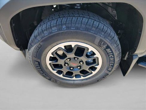 Used 2025 Toyota 4Runner 4WD image 12