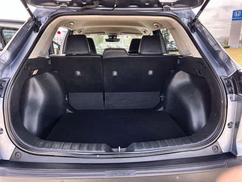 Used 2022 Toyota Corolla Cross XLE image 20