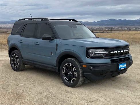 Used 2023 Ford Bronco Sport Outer Banks image 2