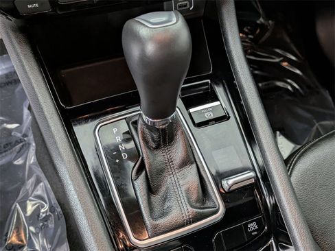 Certified 2024 Jeep Compass Limited image 15