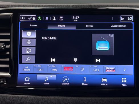Used 2024 Chrysler Pacifica Touring-L FWD image 14