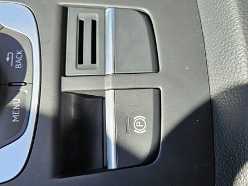 Used 2018 Audi A3 2.0T Premium image 33