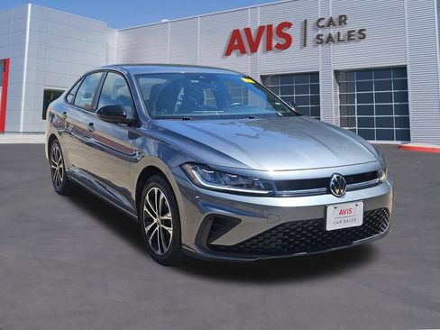 Used 2025 Volkswagen Jetta Sport FWD image 9