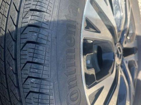 Used 2025 Mercedes-Benz GLA 250 4MATIC image 6