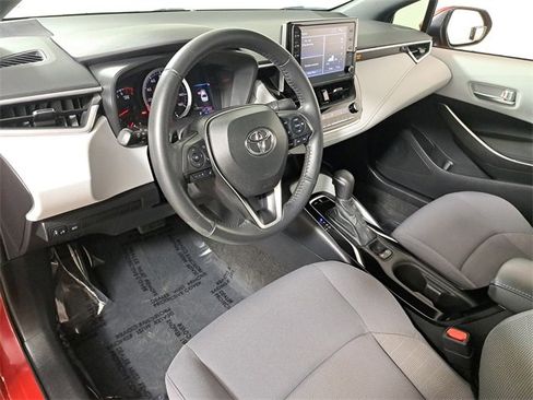 Used 2021 Toyota Corolla SE image 18