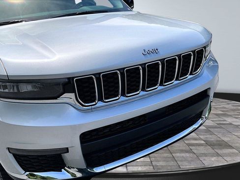 Certified 2021 Jeep Grand Cherokee L Limited w/ Trailer Tow Group (B) AWD/4WD image 39