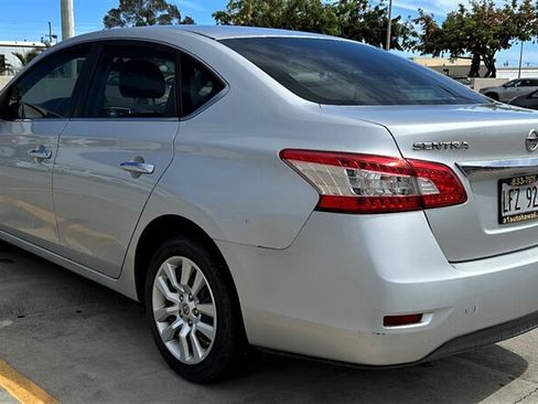 Used 2015 Nissan Sentra S FWD image 4