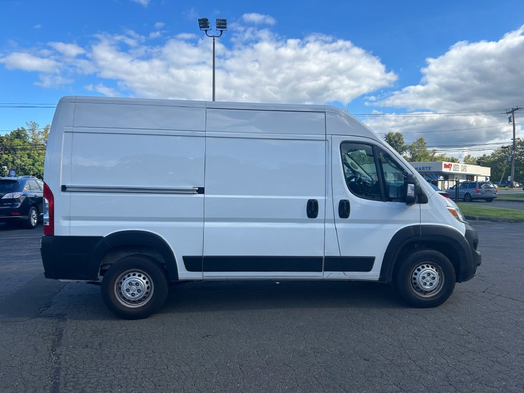 Used 2024 RAM ProMaster 2500 w/ Convenience Group FWD image 4