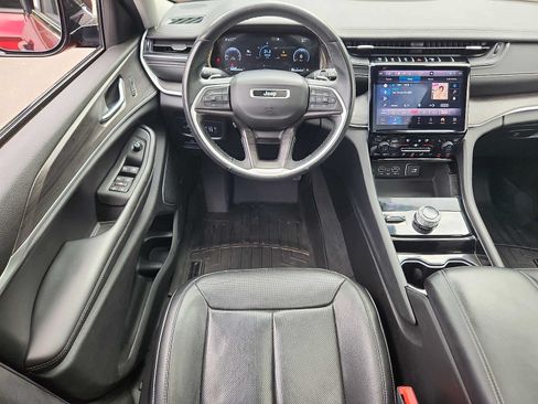 Certified 2021 Jeep Grand Cherokee L Limited w/ Luxury Tech Group II AWD/4WD image 11