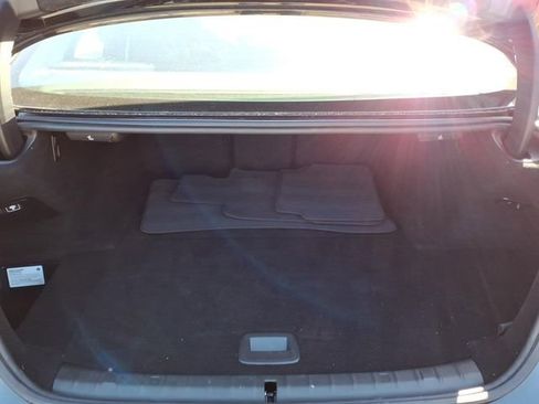 Used 2019 BMW 530e w/ M Sport Package image 6