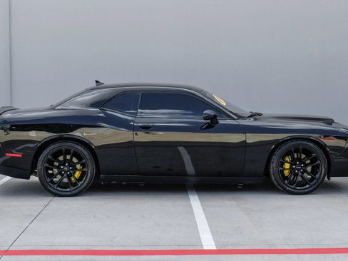 Used 2020 Dodge Challenger R/T Scat Pack w/ Plus Package RWD image 10