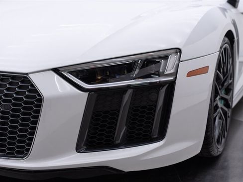 Used 2017 Audi R8 V10 AWD/4WD image 32