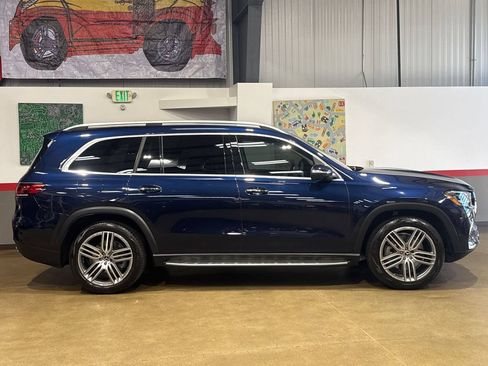 Used 2021 Mercedes-Benz GLS 450 4MATIC image 3