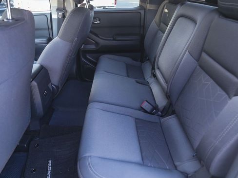 Used 2025 Nissan Frontier SV RWD image 17