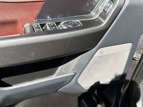 Used 2022 Ford F150 Lariat AWD/4WD image 4
