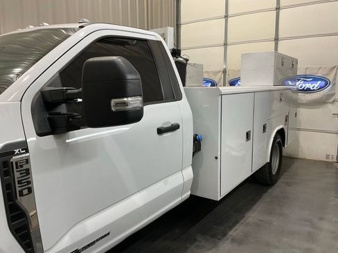 Used 2023 Ford F350 XL w/ XL Chrome Package RWD image 5