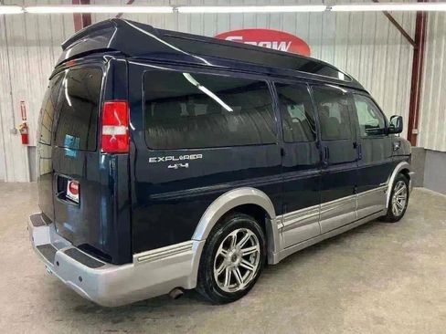 Used 2017 Chevrolet Express 2500 image 13