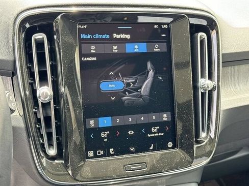 New 2024 Volvo XC40 B5 Plus w/ Climate Package AWD/4WD image 26
