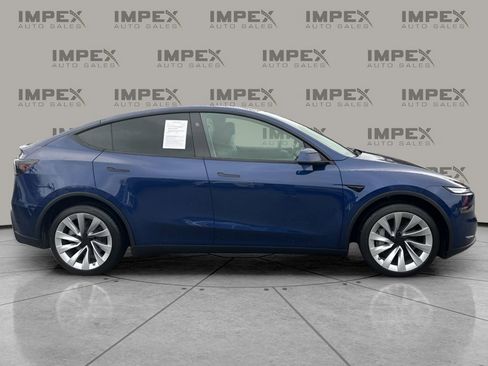 Used 2026 Tesla Model Y Long Range image 6