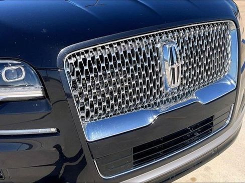 Used 2023 Lincoln Navigator Reserve image 34