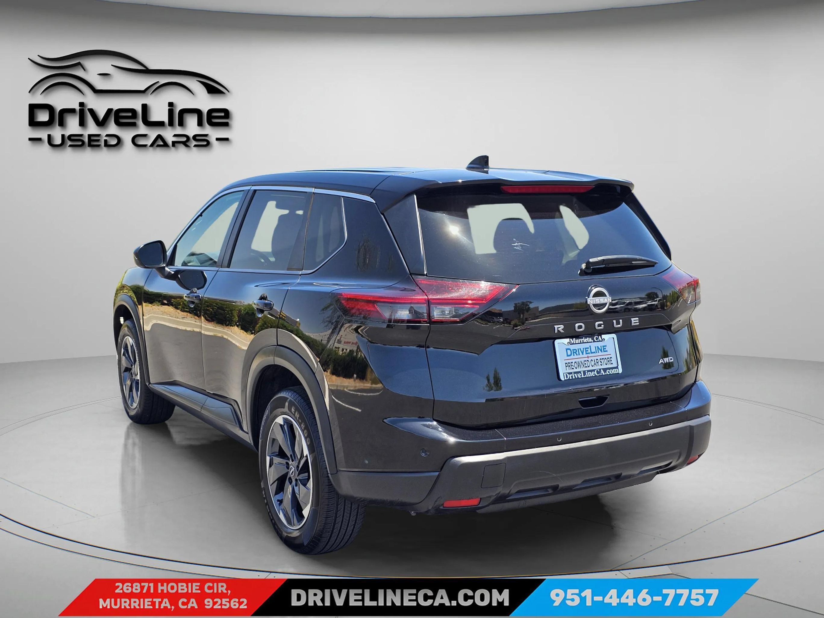 Used 2025 Nissan Rogue SV AWD/4WD image 8