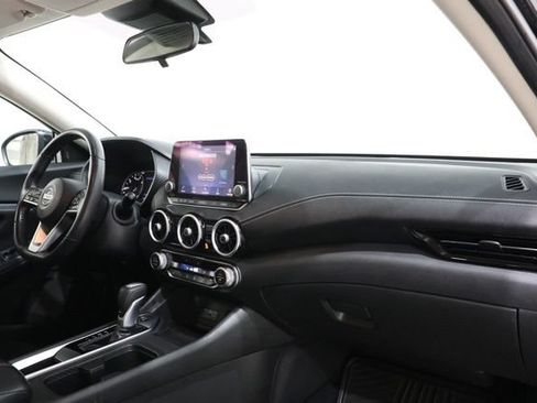 Used 2020 Nissan Sentra SV FWD image 15