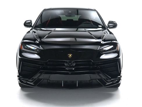 Used 2023 Lamborghini Urus Performante AWD/4WD image 2