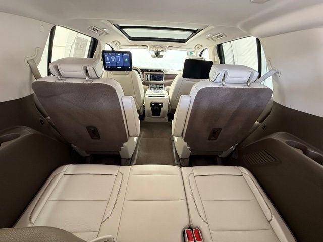 Used 2021 GMC Yukon Denali w/ Denali Ultimate Package AWD/4WD image 33