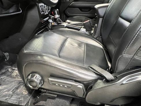Used 2021 Jeep Wrangler Unlimited Sahara image 27