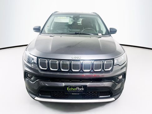 Used 2022 Jeep Compass Limited AWD/4WD image 2