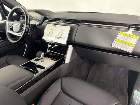 New 2026 Land Rover Range Rover Long Wheelbase SE image 34