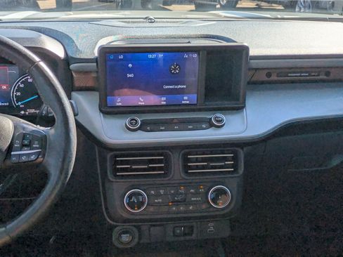 Used 2022 Ford Maverick Lariat w/ Lariat Luxury Package image 16